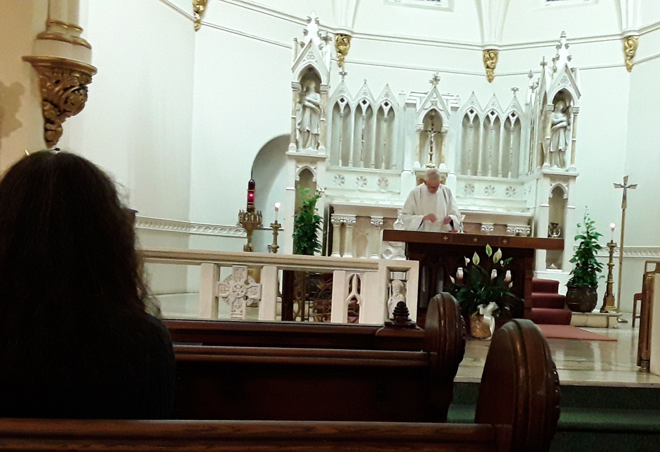 Fr O'Connor celebrating Mass